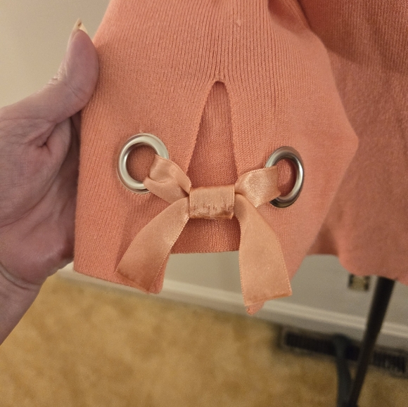 Peach sweater - Picture 3 of 4